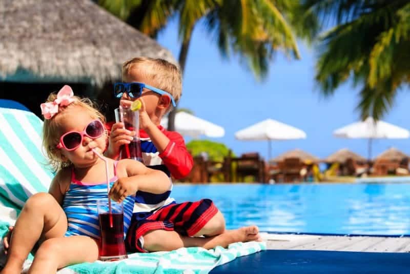 3 top destinations for travelling with children: sun glasses